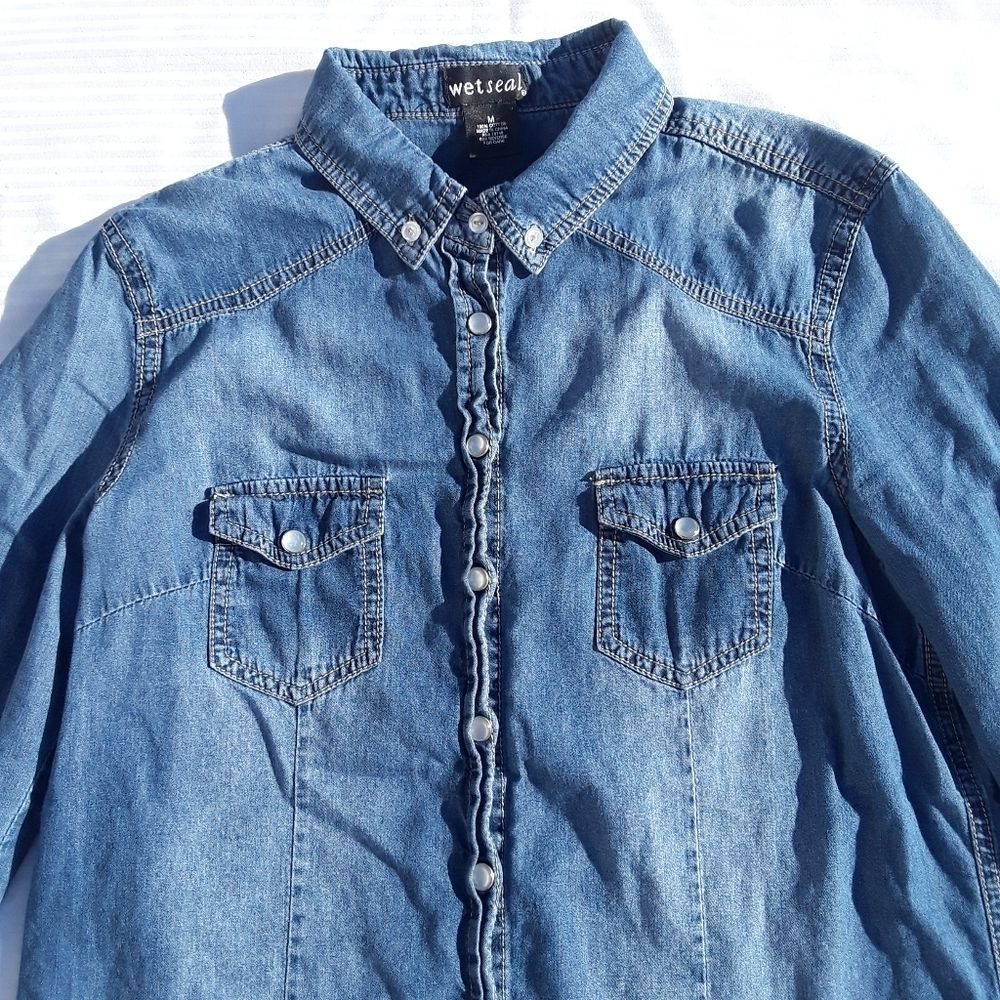 Wet Seal Chambray top - Picture 3 of 10
